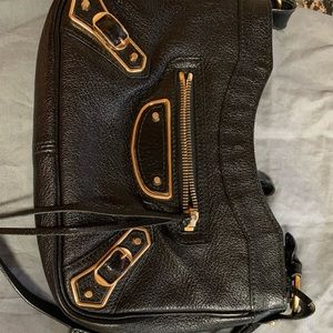 100% authentic balenciaga with serial no